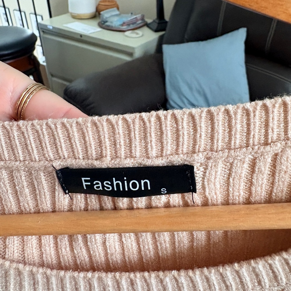 Beige Ribbed Knit Sweater Dress - Picture 4 of 5